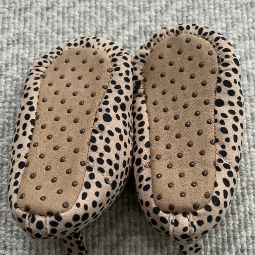 Old Navy Leopard ballet flats 3-6 M